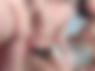 Fit Cougar's Live Sex Cam Show