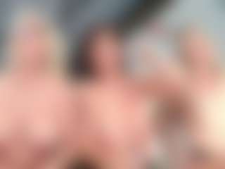 Fit Cougar's Live Sex Cam Show