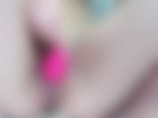 Fit Cougar's Live Sex Cam Show