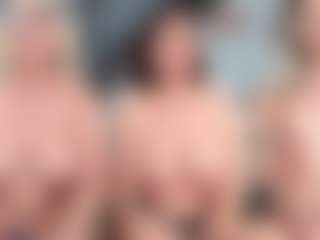 Fit Cougar's Live Sex Cam Show