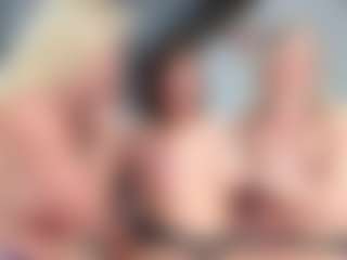 Fit Cougar's Live Sex Cam Show