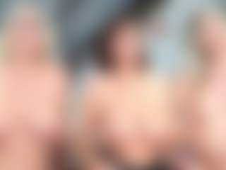Fit Cougar's Live Sex Cam Show