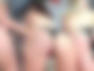 Fit Cougar's Live Sex Cam Show