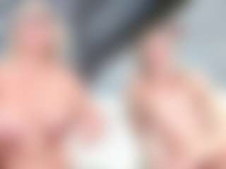 Fit Cougar's Live Sex Cam Show