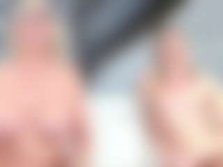 Fit Cougar's Live Sex Cam Show