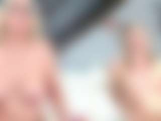 Fit Cougar's Live Sex Cam Show