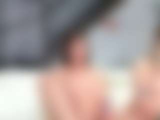 Fit Cougar's Live Sex Cam Show