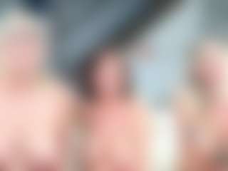 Fit Cougar's Live Sex Cam Show