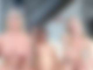Fit Cougar's Live Sex Cam Show