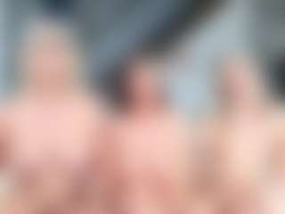Fit Cougar's Live Sex Cam Show