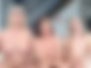 Fit Cougar's Live Sex Cam Show