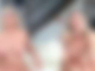 Fit Cougar's Live Sex Cam Show