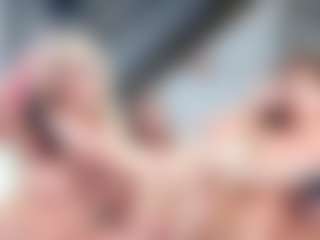 Fit Cougar's Live Sex Cam Show