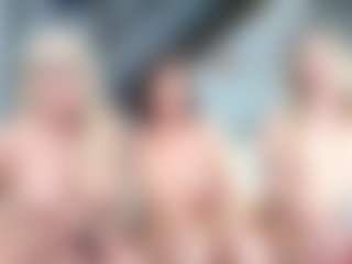 Fit Cougar's Live Sex Cam Show