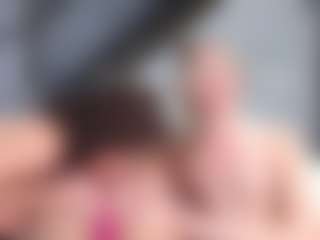 Fit Cougar's Live Sex Cam Show