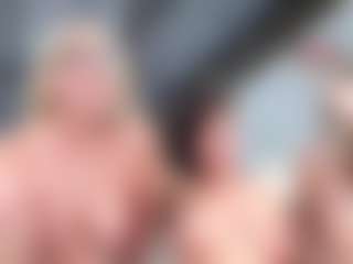 Fit Cougar's Live Sex Cam Show