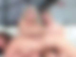 Fit Cougar's Live Sex Cam Show