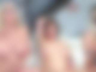 Fit Cougar's Live Sex Cam Show
