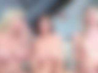 Fit Cougar's Live Sex Cam Show