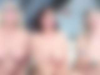 Fit Cougar's Live Sex Cam Show