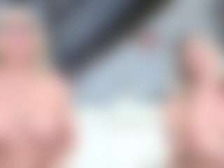 Fit Cougar's Live Sex Cam Show