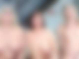 Fit Cougar's Live Sex Cam Show