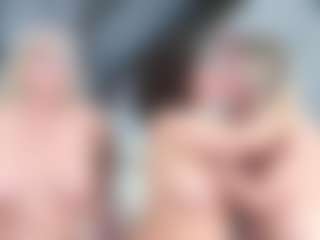 Fit Cougar's Live Sex Cam Show