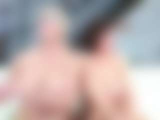 Fit Cougar's Live Sex Cam Show