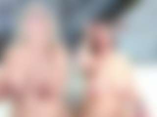 Fit Cougar's Live Sex Cam Show
