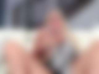 Fit Cougar's Live Sex Cam Show