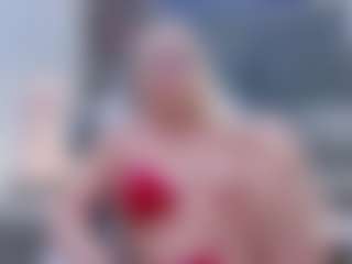 Fit Cougar's Live Sex Cam Show