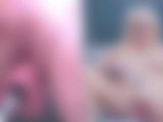 Fit Cougar's Live Sex Cam Show
