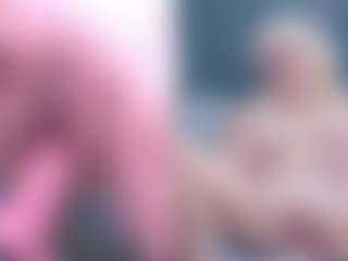 Fit Cougar's Live Sex Cam Show