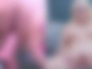 Fit Cougar's Live Sex Cam Show