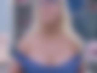Fit Cougar's Live Sex Cam Show