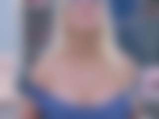 Fit Cougar's Live Sex Cam Show