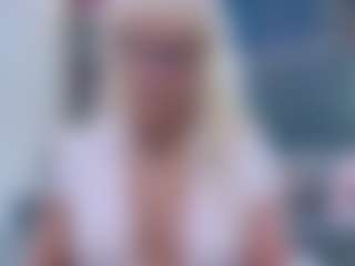 Live cam show with Fit Cougar - Blonde Hair Amateur on Mixed Magazine Live