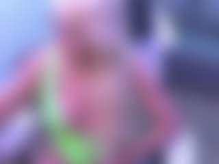Fit Cougar's Live Sex Cam Show