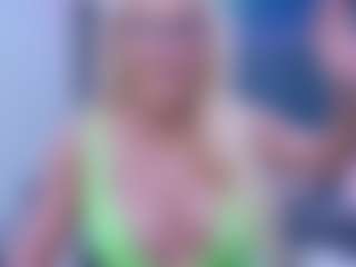 Live cam show with Fit Cougar - Granny Big Ass on Camsoda