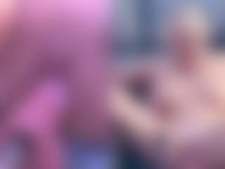 Fit Cougar's Live Sex Cam Show