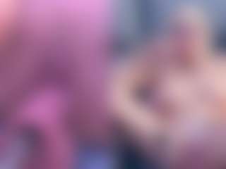 Fit Cougar's Live Sex Cam Show