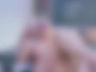 Fit Cougar's Live Sex Cam Show