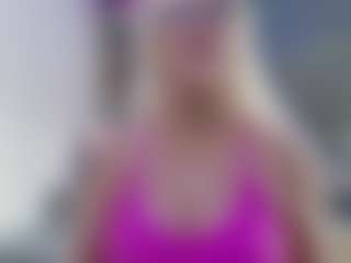 Live cam show with Fit Cougar - Oil on mypornchat.com