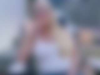 Fit Cougar's Live Sex Cam Show