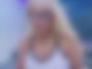 Live cam show with Fit Cougar - Spank Blonde Hair on Camsoda