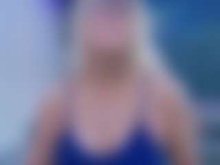 Live cam show with Fit Cougar - Granny on Soda Cam