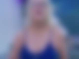 Fit Cougar's Live Sex Cam Show