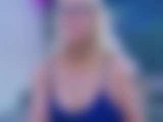 Live cam show with Fit Cougar - Sexwebcam on liverealitysex.com