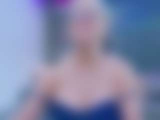 Live cam show with Fit Cougar - Foot Fetish Blonde Hair on TeamSkeetLive