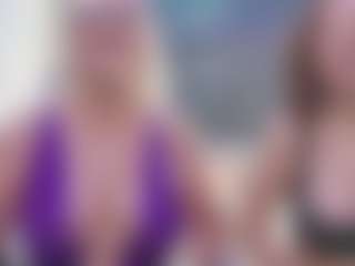 Fit Cougar's Live Sex Cam Show